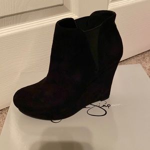 Jessica Simpson wedge booties size 5.5